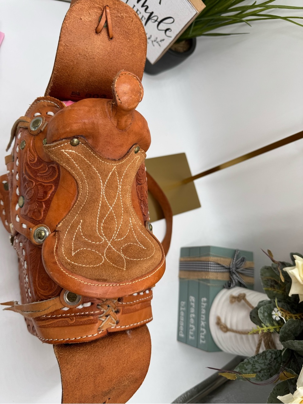 Vintage Rare Hand Tooled Leather Miniature Saddle Crossbody Bag Mod 802 Mexico - Picture 4 of 15